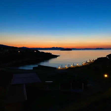 Con Accesso Diretto Al Mare
