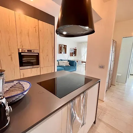 Villa Con Accesso Diretto Al Mare