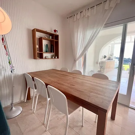 Con Accesso Diretto Al Mare